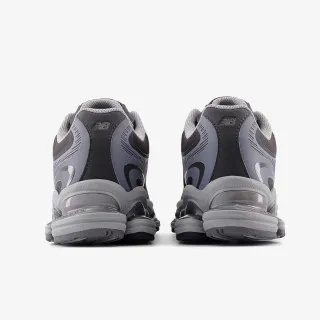 New Balance Patike 2000 